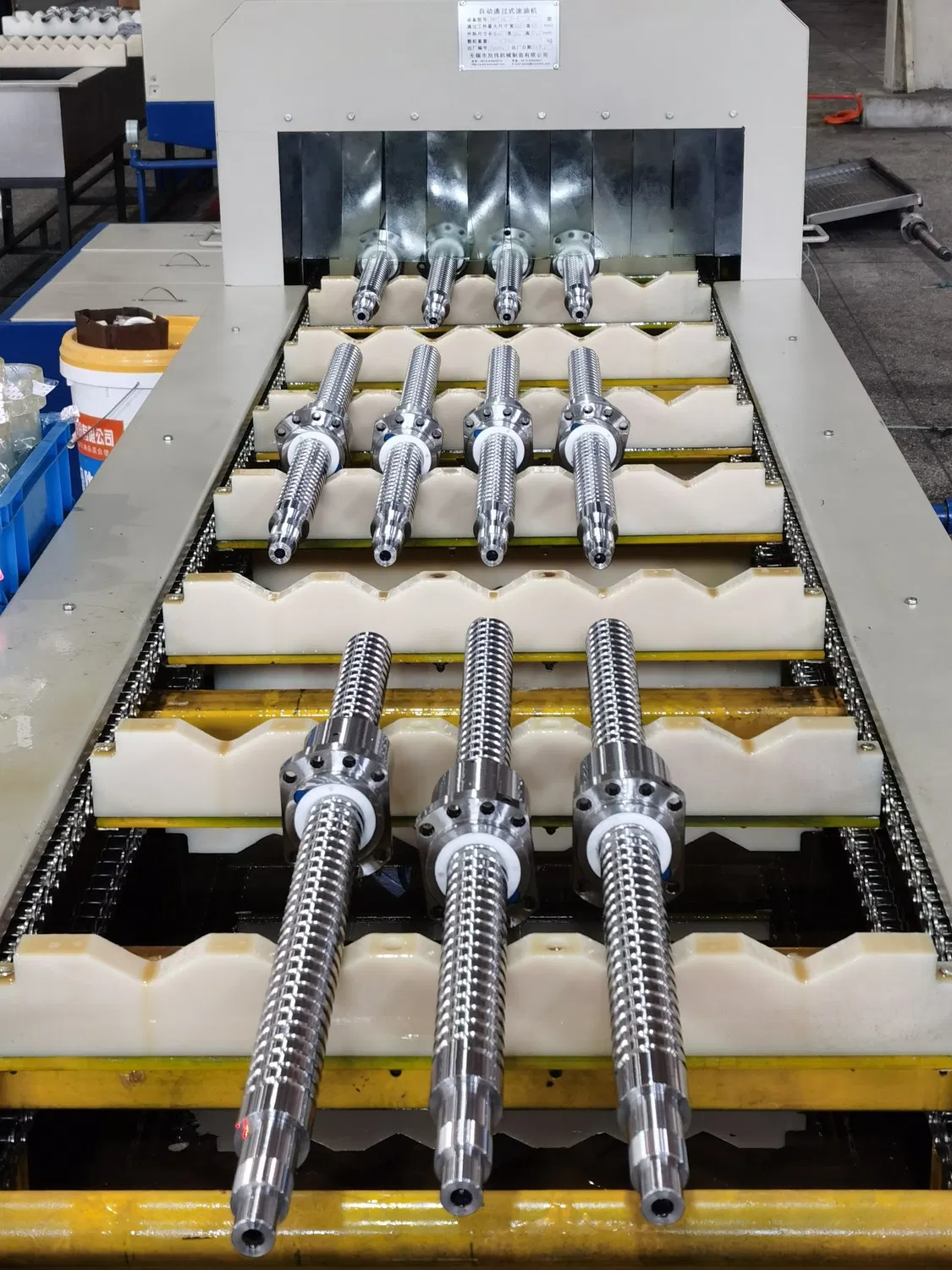 Produttore di viti a ricircolo di sfere di precisione nella vendita diretta